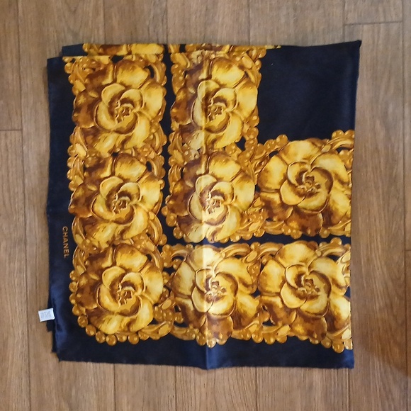 Authentic Chanel Camelia Black Golden Silk Scarf W/box - Picture 6 of 12
